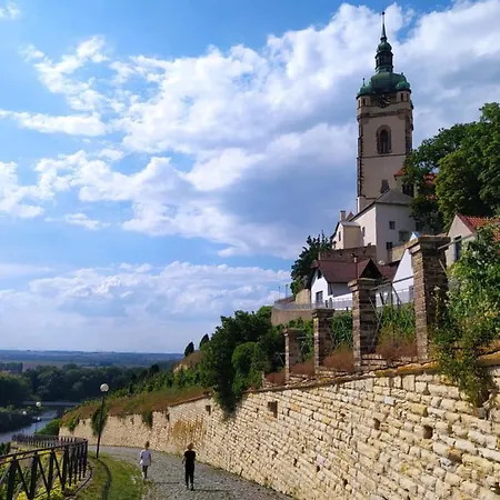 Domecek Na Podhradi Nyaraló