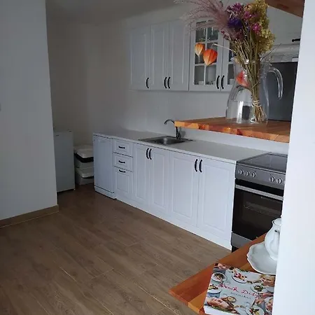 Domecek Na Podhradi Nyaraló *